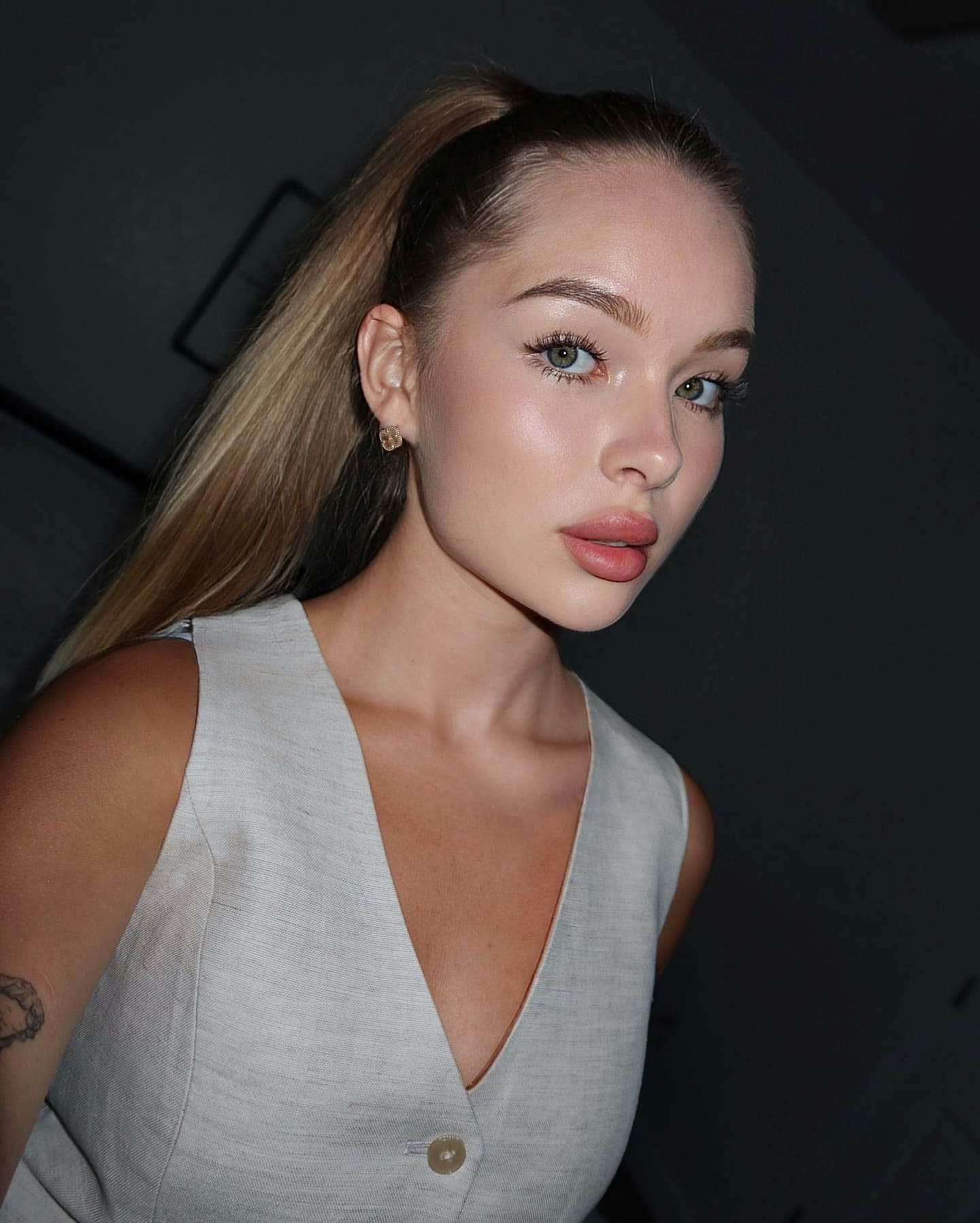 Слив Ангелины Amlolliii в бикини